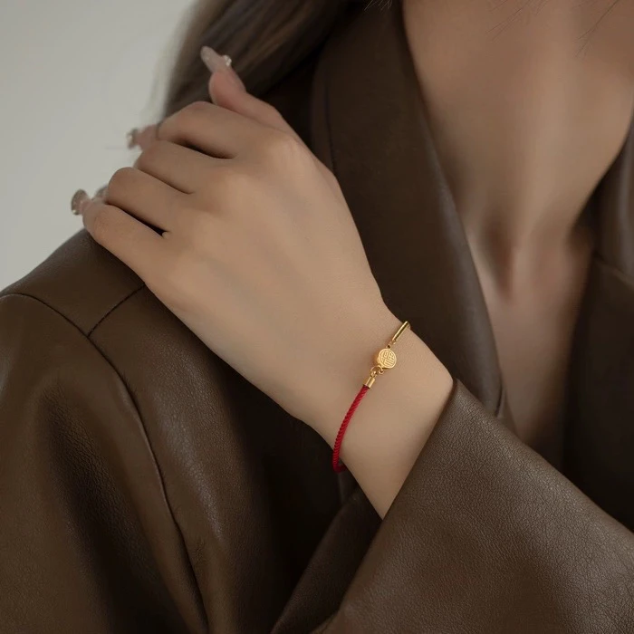 钛钢手链 不掉色手工轻奢红绳双面福字牌手链高级感气质款J002