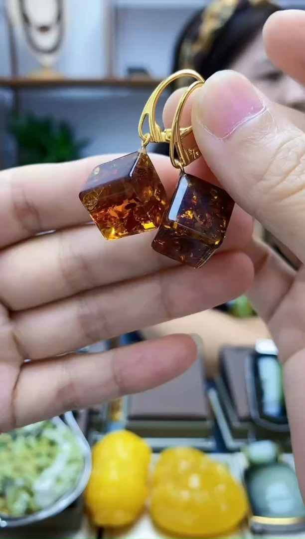 【闪购商品】琥珀裸石银S925镶嵌花珀耳坠