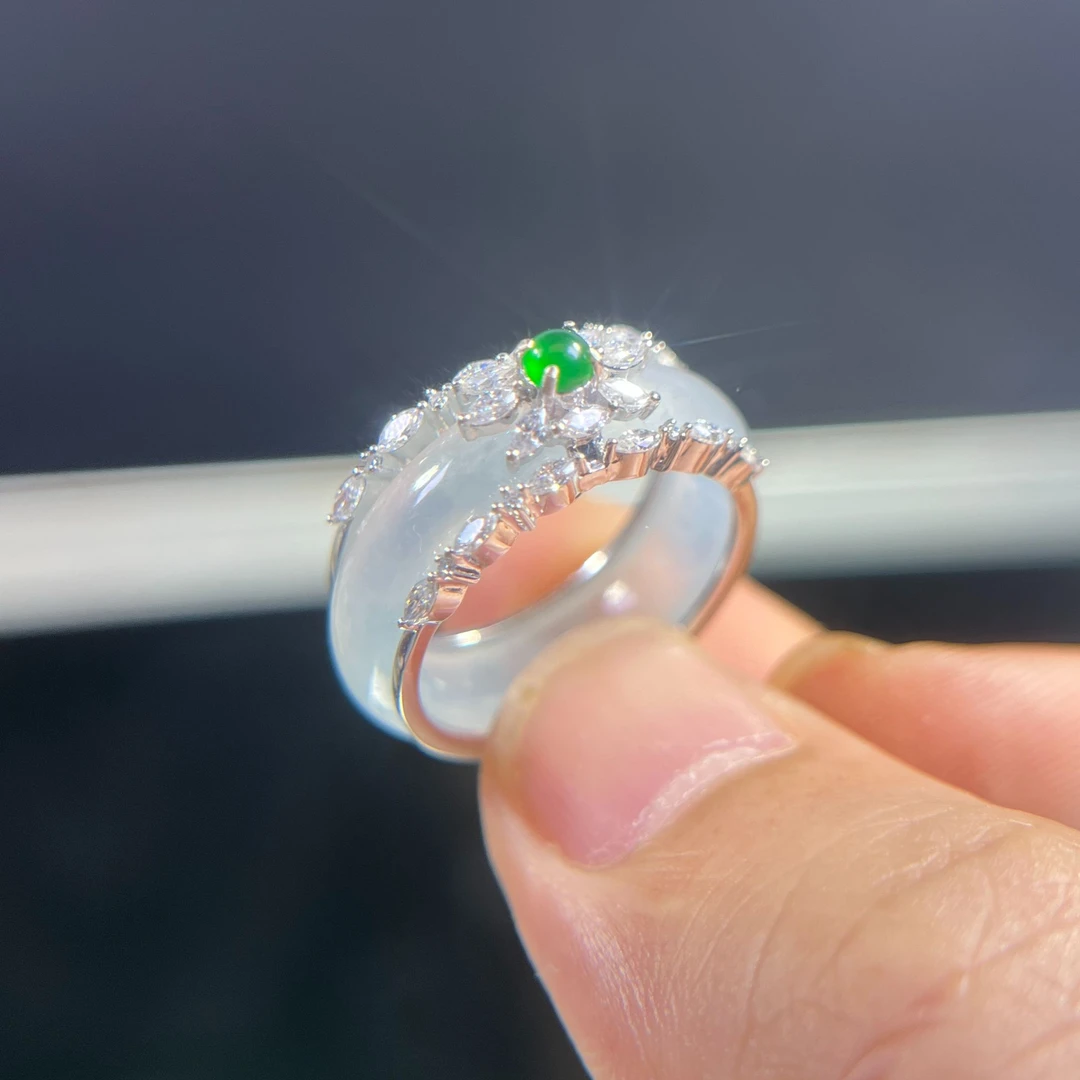 17号圈口白冰白月光冰种18k镶嵌戒圈天然A货翡翠指环古风玉石戒指