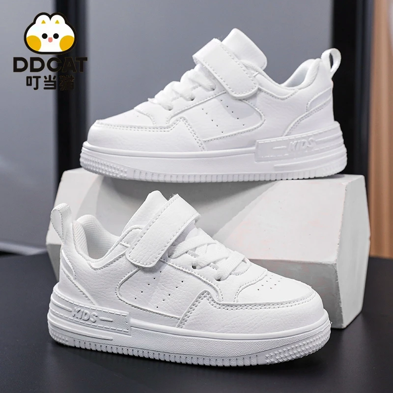 叮当猫儿童鞋男童小白鞋夏季新款女童防滑耐磨板鞋中大童运动鞋子