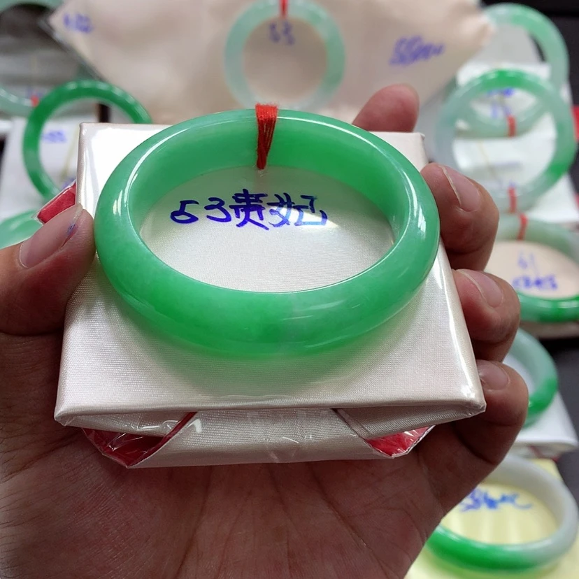 【闪购商品】翡翠手镯未镶嵌翡翠