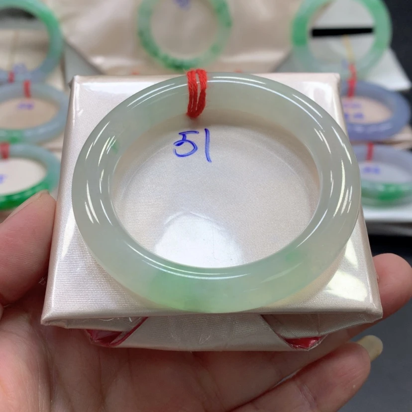 【闪购商品】翡翠手镯未镶嵌51圈