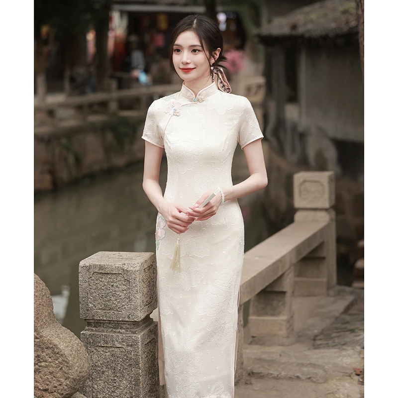 新中式旗袍2025新款改良年轻款少女高端气质连衣裙高级优雅米白色