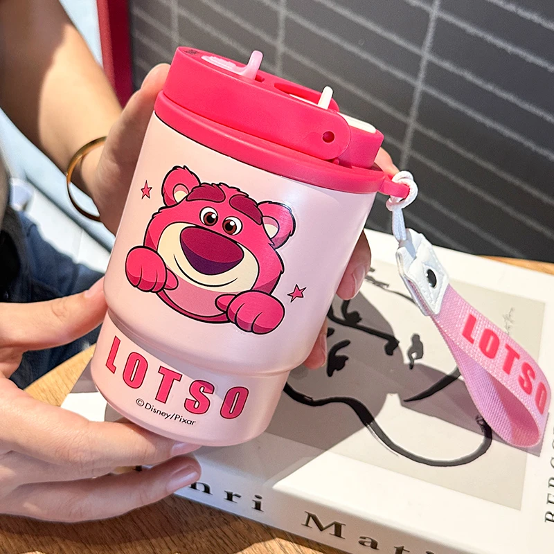 草莓熊巴斯光年咖啡杯保温杯保冷便携有挂绳可爱卡通上班族