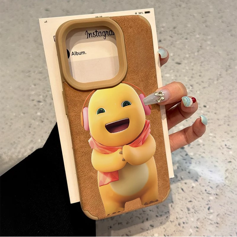 耳机小奶龙适用于苹果16promax手机壳翻毛皮15/14p趣味13/12p软壳