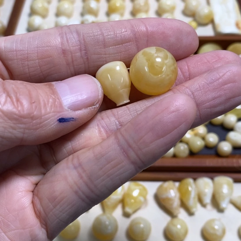 【闪购商品】蜜蜡裸石未镶嵌之*