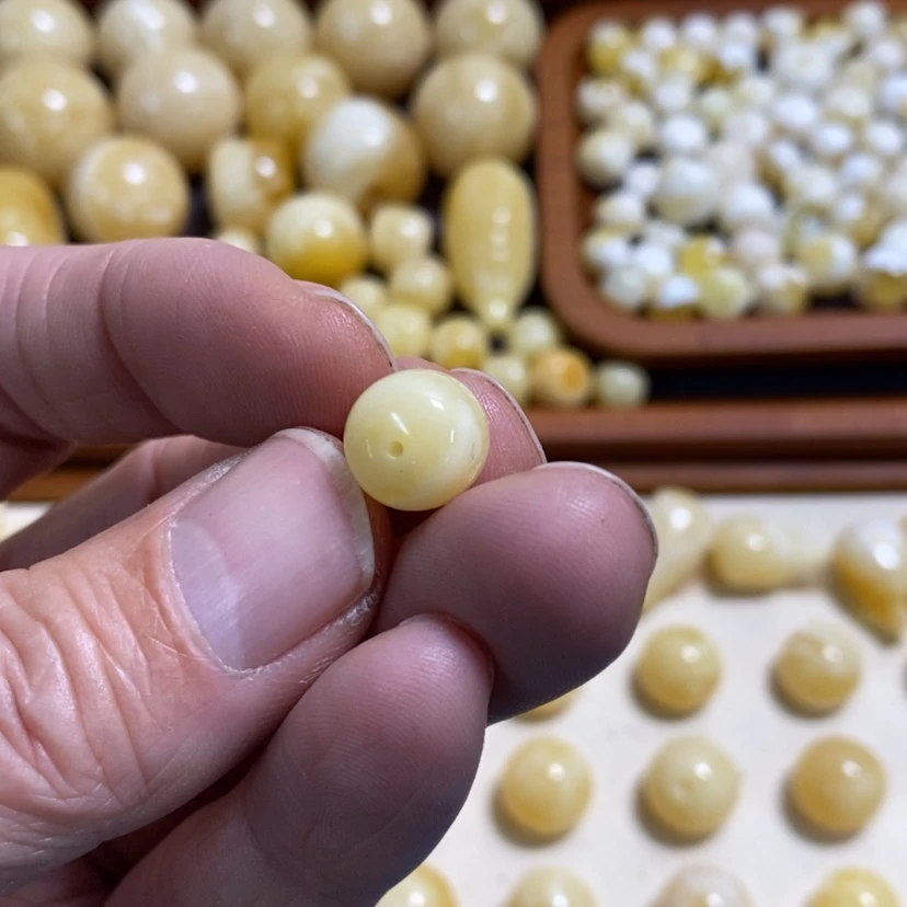 【闪购商品】蜜蜡裸石未镶嵌西**花
