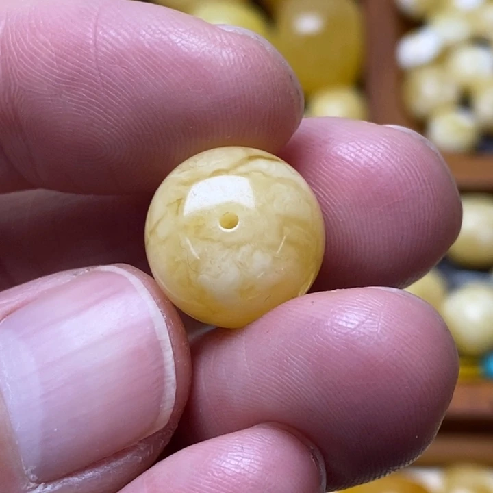 蜜蜡琥珀画未镶嵌二***。