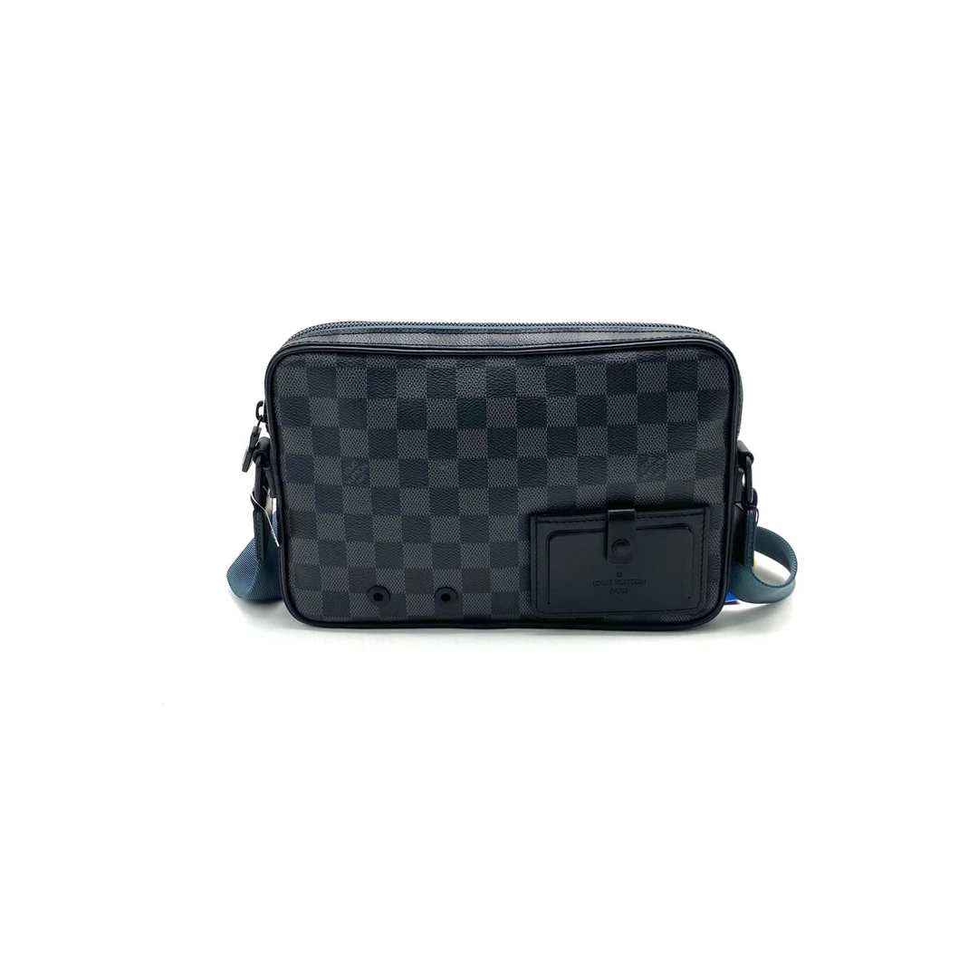 99新 LouisVuitton/路易威登 黑棋盘格alpha斜挎包 尺寸26/17时尚