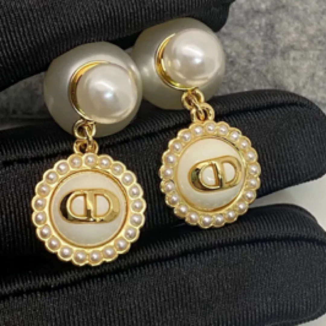 铜合金仿珍珠耳饰 【圆形纽扣字母】果冻精致时尚耳钉