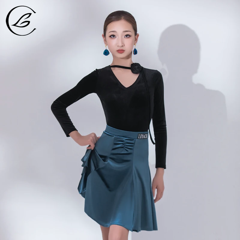 乐雅池2025秋冬儿童拉丁舞服装练功服舞蹈服新款演出服长袖流苏裙