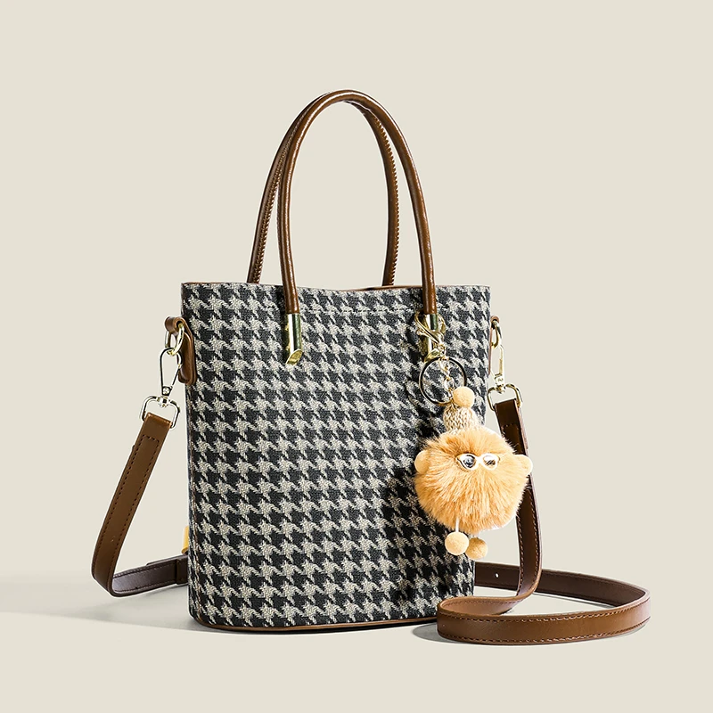 小众设计潮流千鸟格手提水桶包2024秋冬新款洋气百搭子母包斜挎包