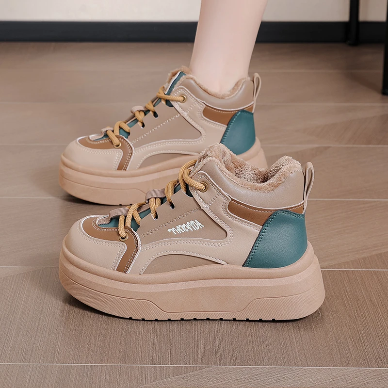 足小白冬季高帮棉鞋2024新款厚底踩屎感加绒加厚板鞋百搭雪地靴女