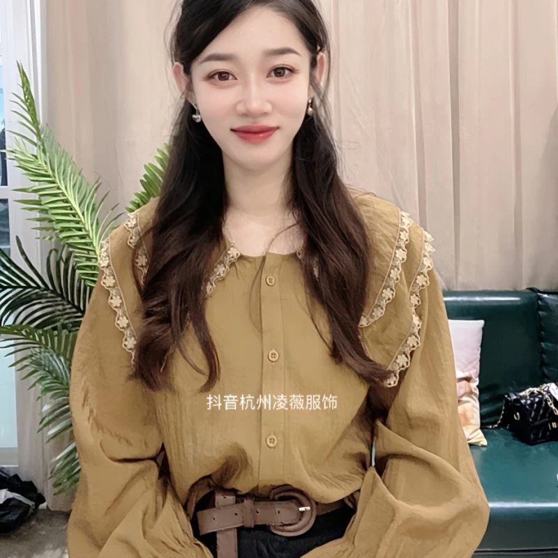 新品蕾丝花边拼接洋气娃娃领小衫5101