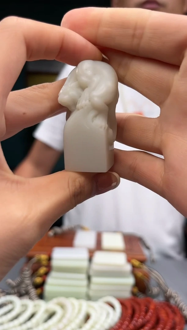 【闪购商品】和田玉颈饰未镶嵌印章