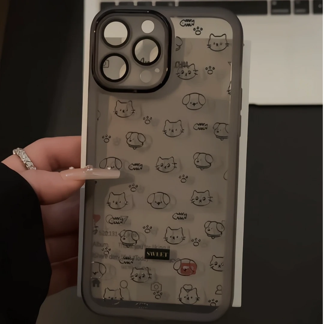 适用苹果15华为p手机壳iPhone16金属镜框mate60线条小猫小狗小米