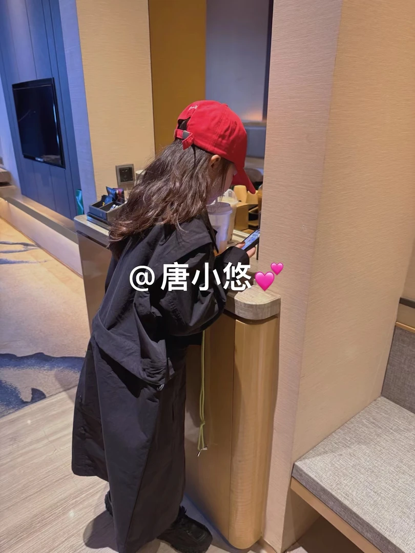 唐小悠 童装定制款 上新2024小悠同款 韩版宽松阔版休闲风衣外套