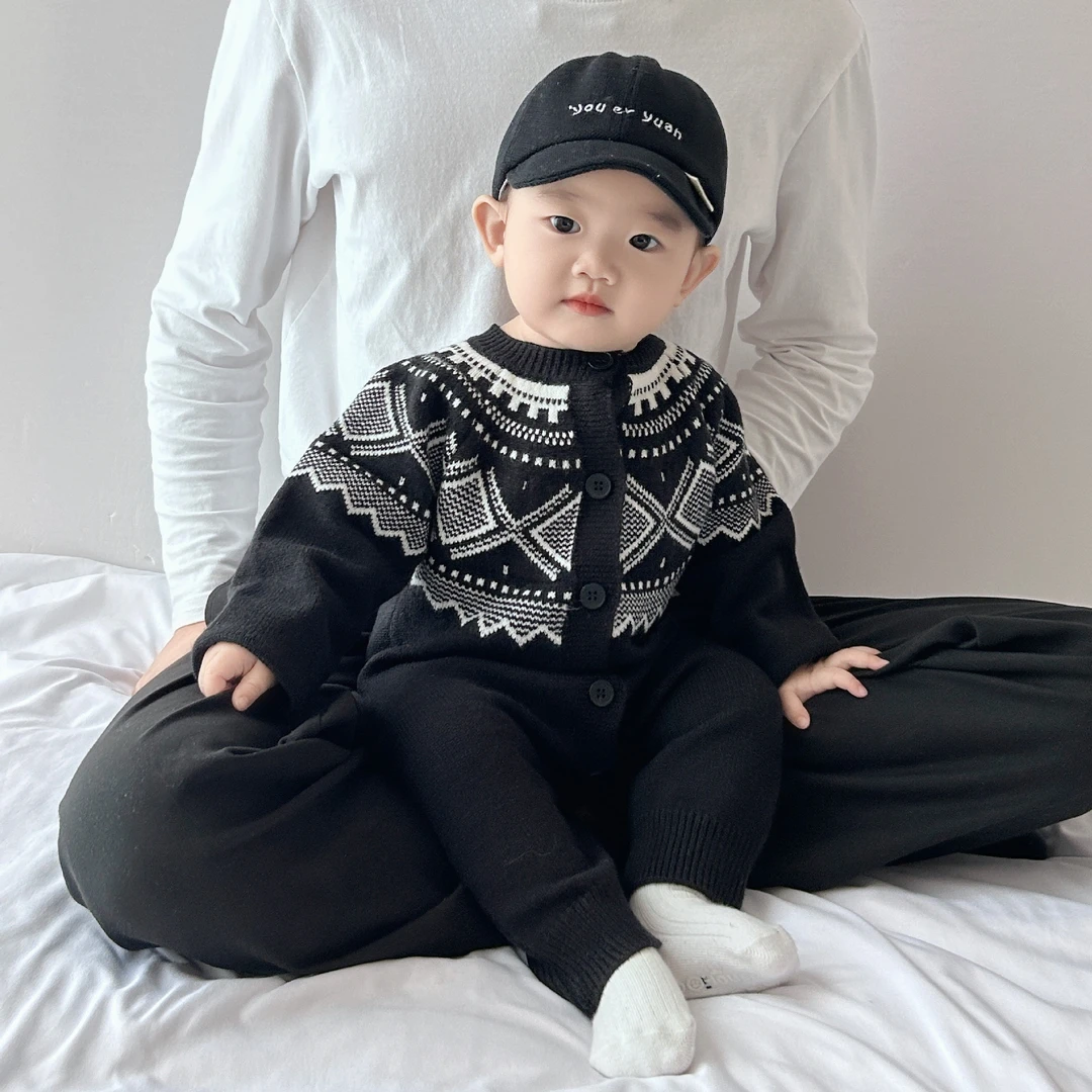 ins秋装婴儿衣服菱形提花针织长袖连体衣新生宝宝洋气爬服外出服1