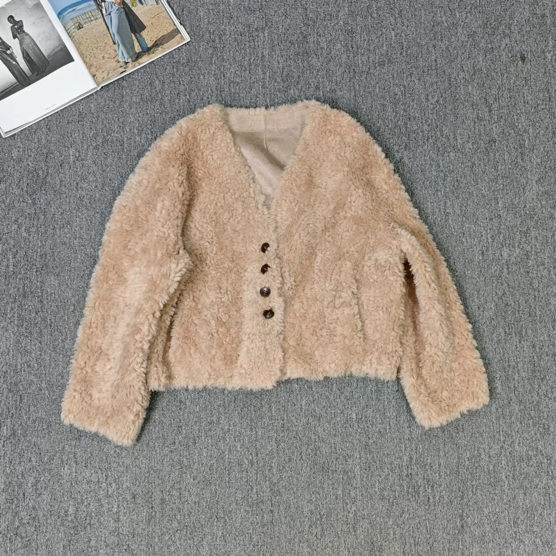 13170余小鱼 奶茶色单排扣保暖韩系休闲V领毛毛时尚外套秋冬女装