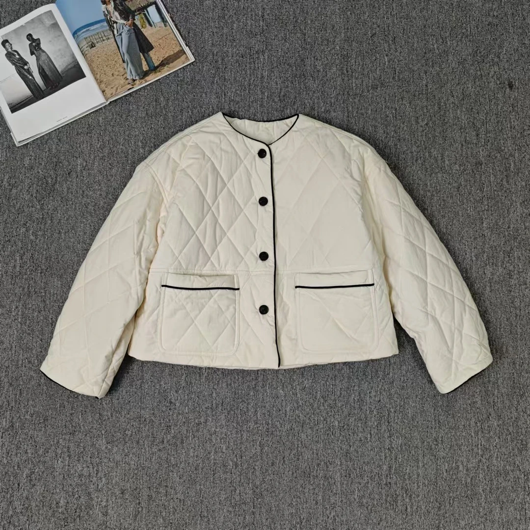 13169余小鱼 白色单排扣撞色菱格大口袋韩系休闲秋冬棉服外套女装