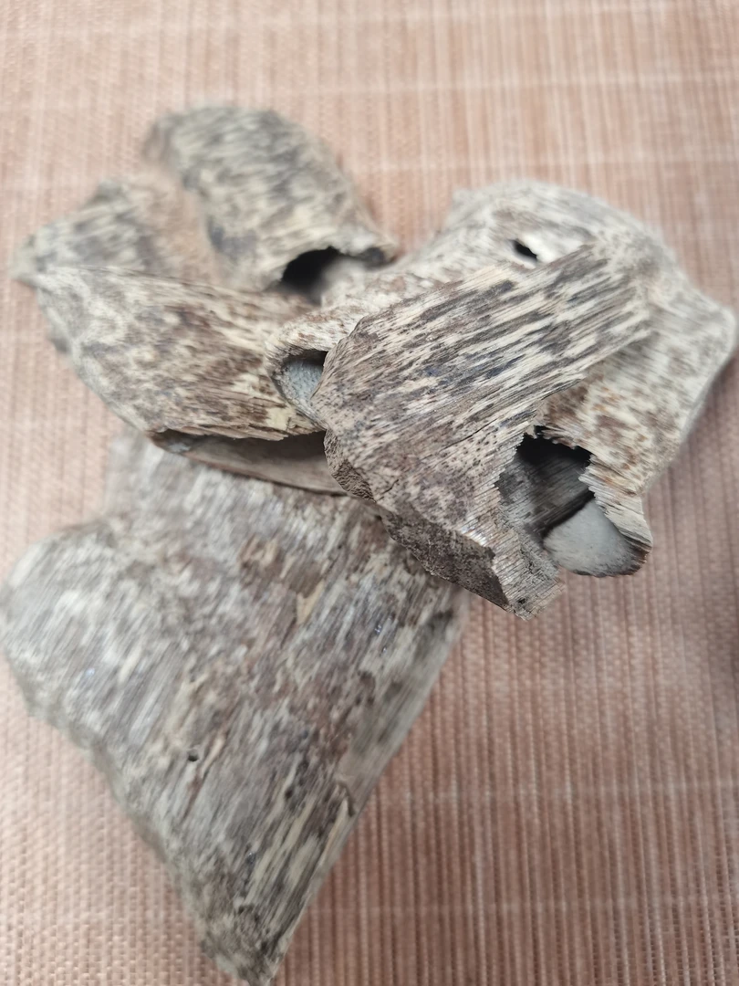 海南沉香壳料，碎料