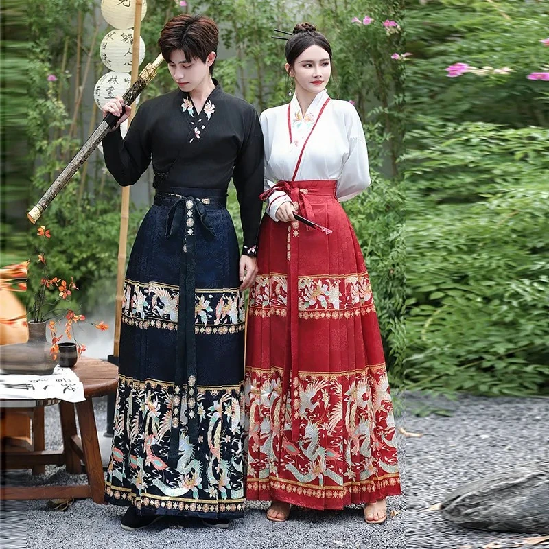 足甄堡金龙玉凤曹县马面裙新中式提花绸缎提花侠客春夏订婚大码