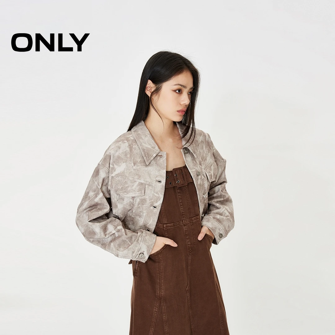 【赵老板专属】ONLY时尚设计感满印翻领宽松短款外套女|124136026