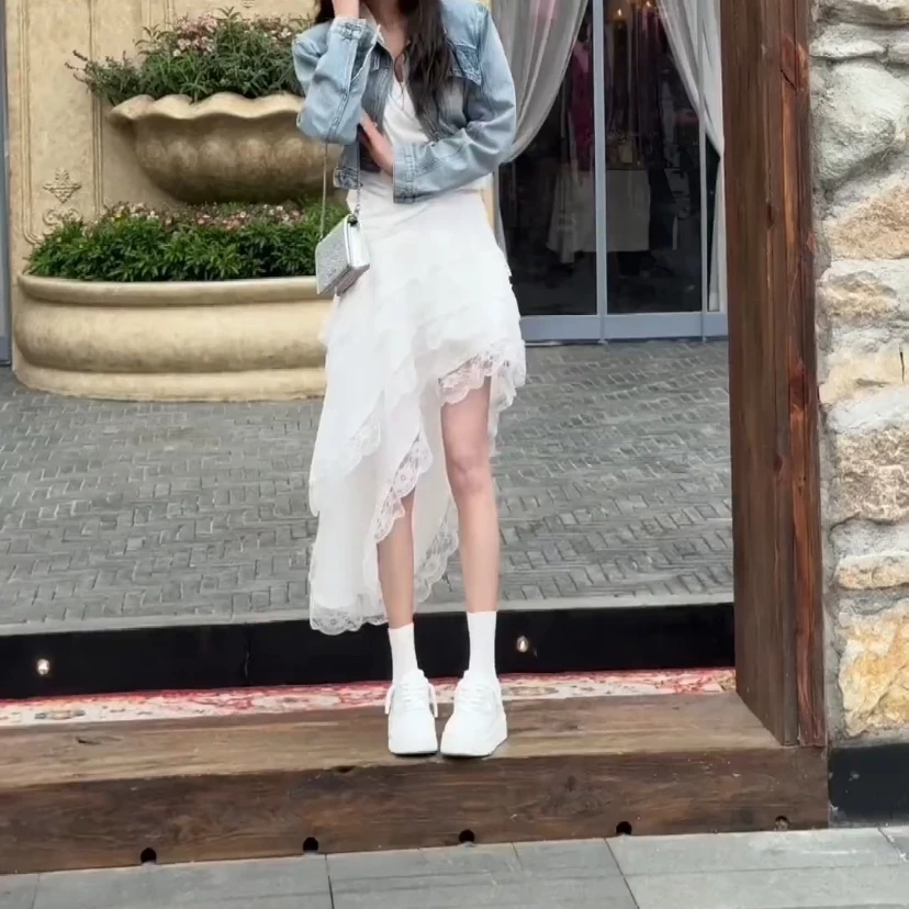 2024春夏新款时尚设计感气质不规则后松紧腰蕾丝花边半身裙