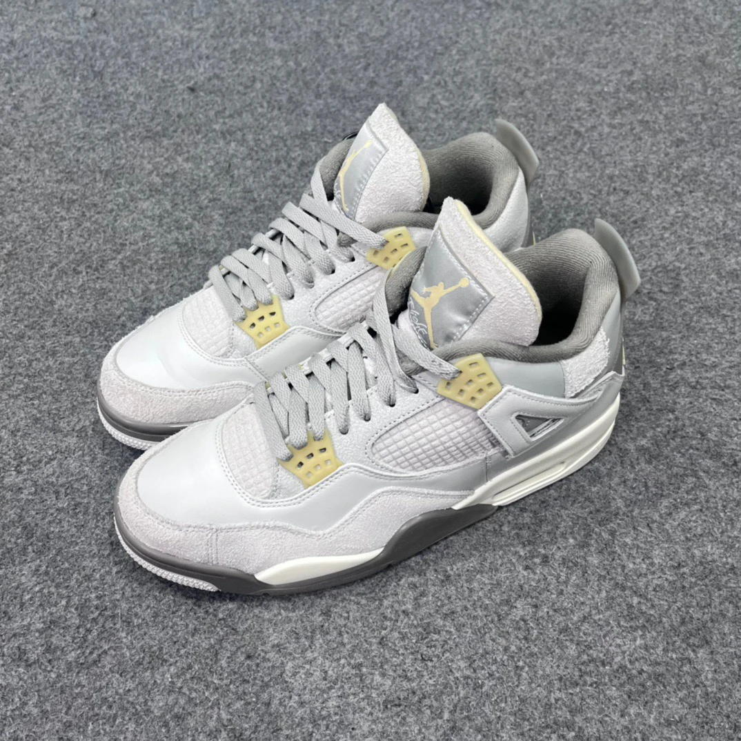 Aj4灰兔子44码原盒 RR1504 休闲鞋