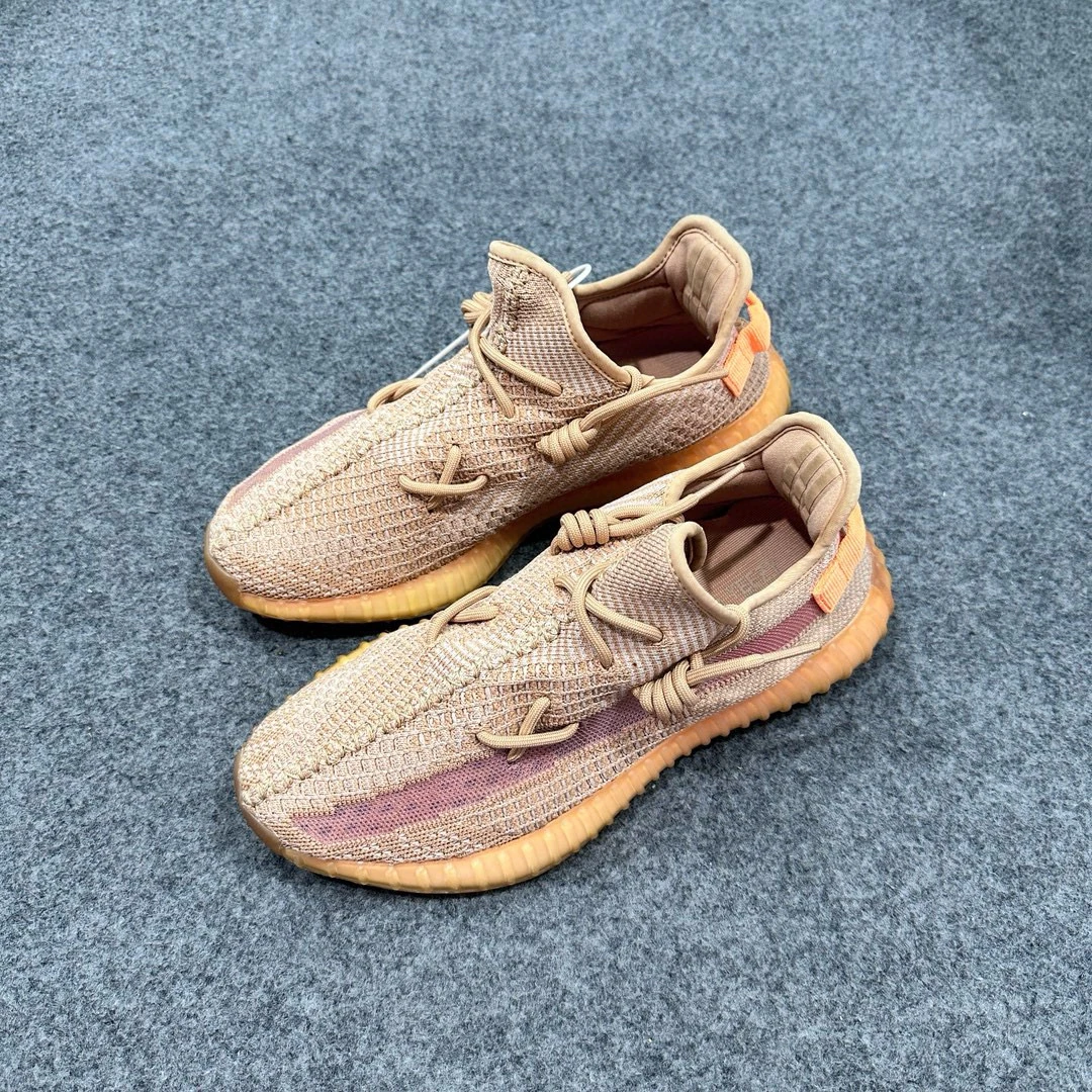 yeezy350美洲限定43码  QQ0917休闲鞋