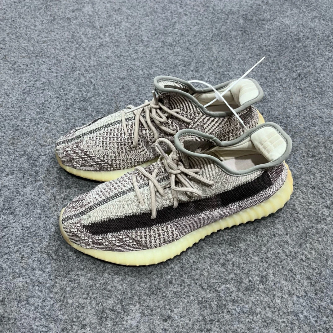 Yeezy350灰芝麻46码  QQ0911