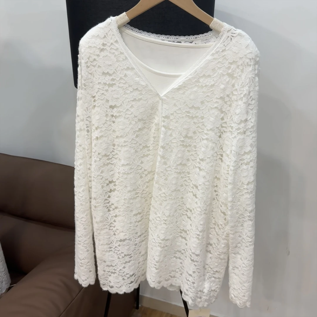 CT171【氧气美女】可外穿小众气质勾花镂空设计感V领内搭打底衫