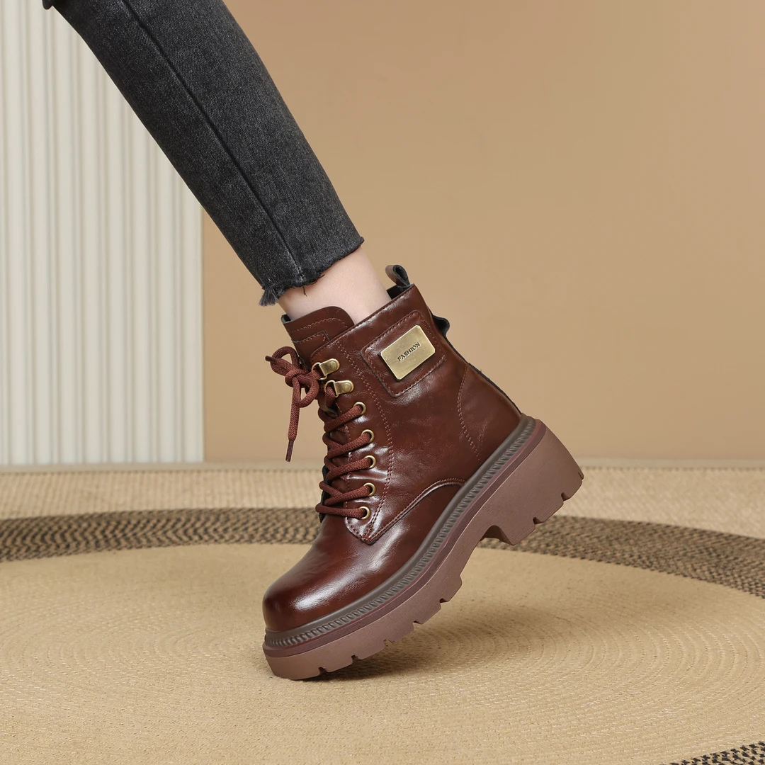 2023新款皮靴英伦风靴子冬季棕色马丁靴短靴女厚绒美拉德圆头厚底