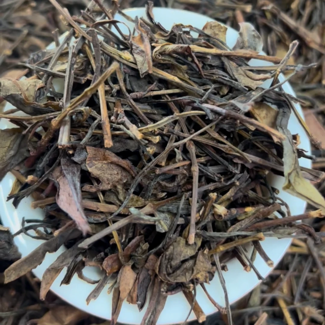 凤凰单丛头春蜜兰香茶头 粗枝粗叶 浓香型回甘不苦涩 工地铺头茶