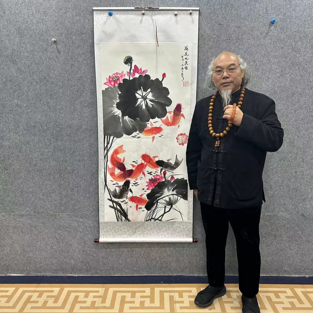 徐庆书 《荷花九鱼图》 四尺竖白 文臻阁