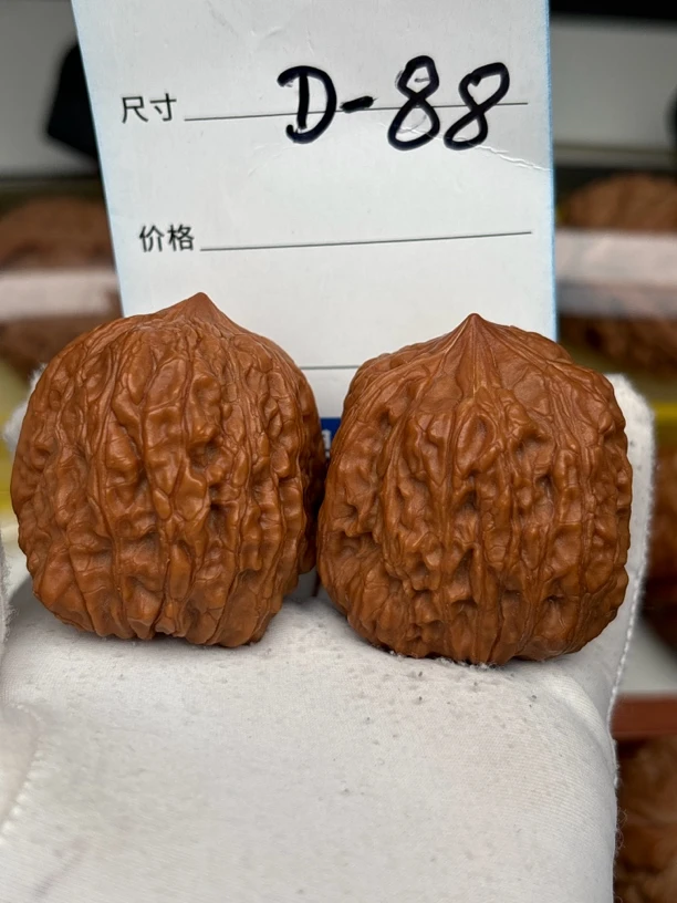 平谷凹底文玩核桃，全品已打底边36.5肚38.5