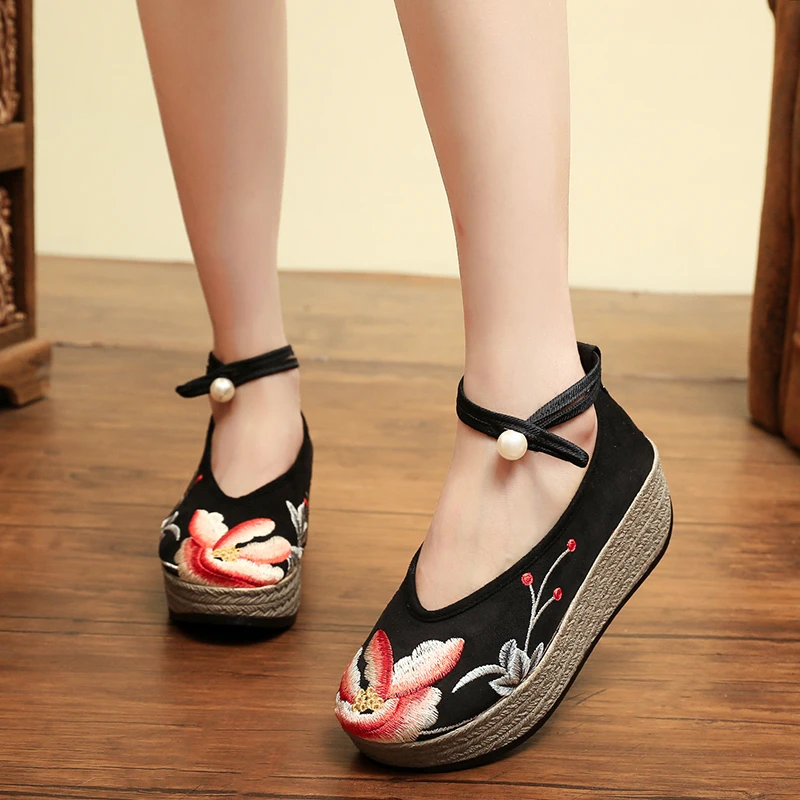 第四代汉诺依1618-295春秋麂皮绒中国风女鞋民族风绣花低帮厚底单