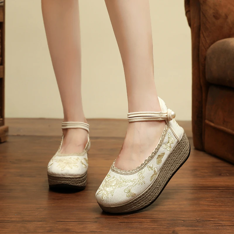 四代汉诺依1618-232厚底贵妇国风刺绣透气布鞋古风圆头新款旗袍鞋