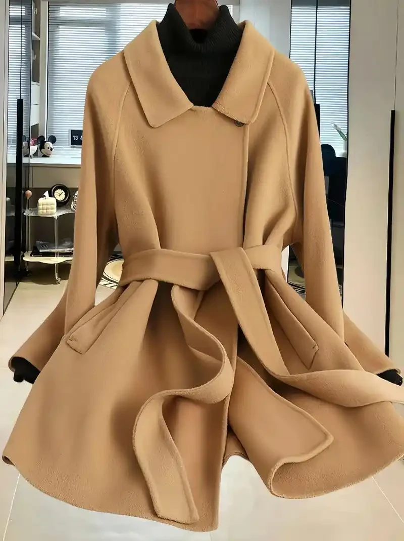 女大衣中长款高端时尚外套。