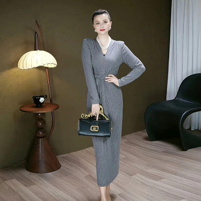 设计感修身气质V领扭结连衣裙qun-23