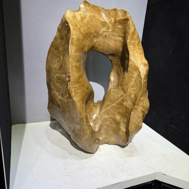 红水河北丹石创意，独洞工艺品