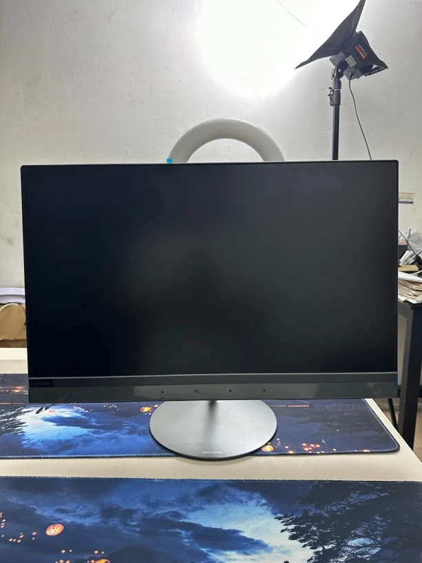 9新 Lenovo/联想 I5 8400t 16g 512Gssd 独显2G 24寸联想一体机