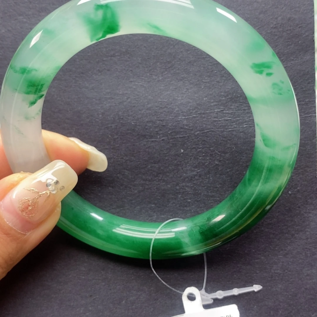 石英质玉手镯未镶嵌鱼****)