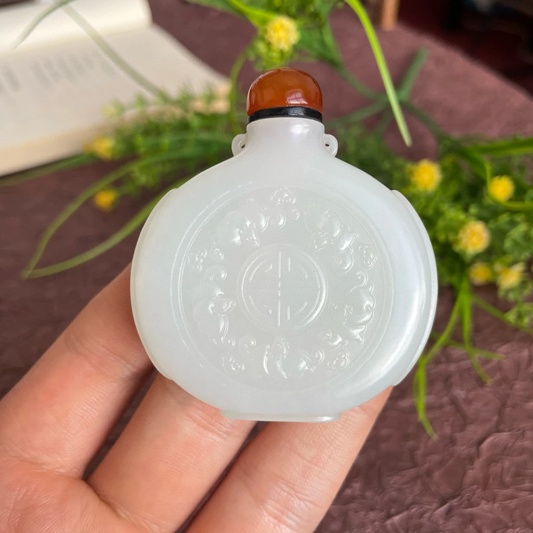 256931玉美人小程和田玉山料白玉鼻烟壶细腻 手工雕刻 油性十足