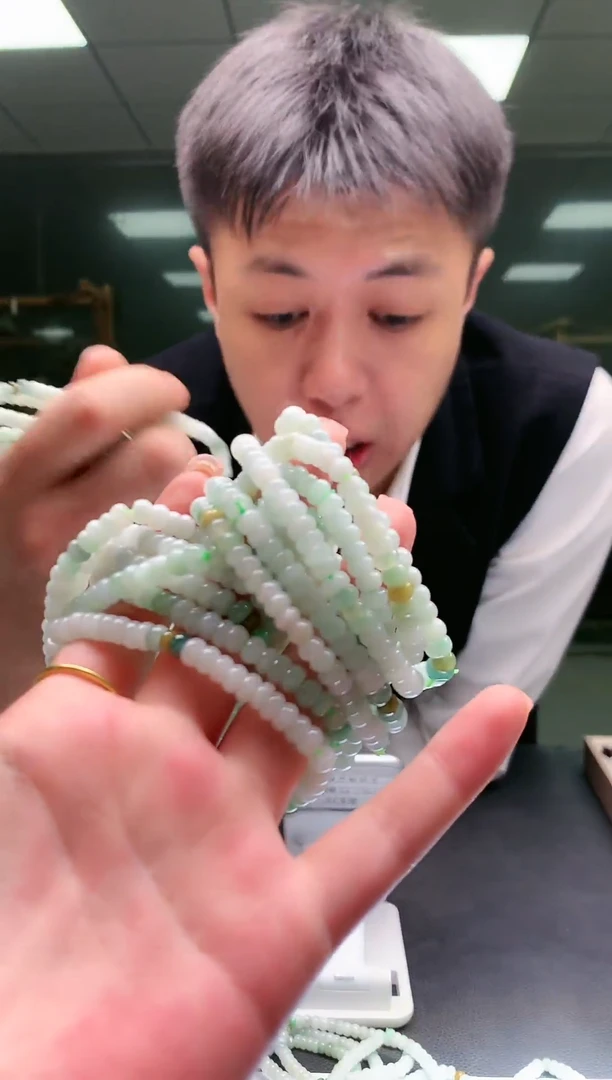 【闪购商品】翡翠.未镶嵌多样性发货（发其一）