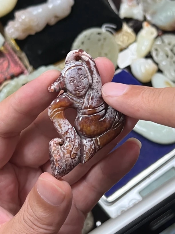 和田玉小侍女飞天