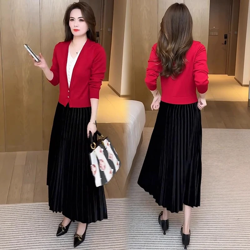 时尚洋气假两件拼接连衣裙女秋冬新款中长款国风显瘦针织毛衣裙子