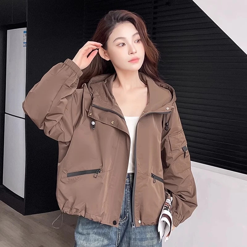 短款连帽工装冲锋衣外套女2024春秋新款宽松休闲小个子夹克上衣潮