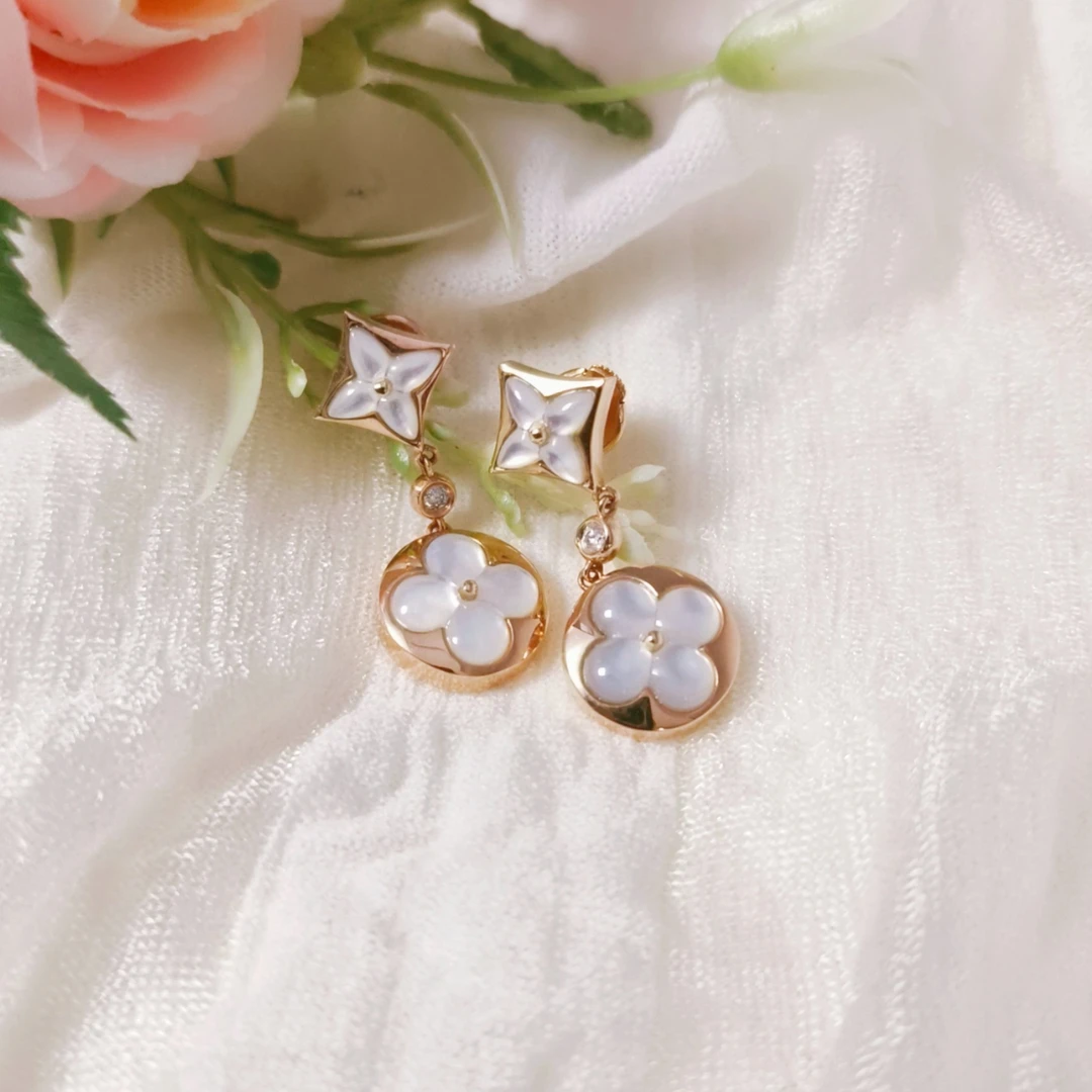 18K金 白贝母钻石老花耳饰 经典珠宝百搭轻奢爱珞思多样性发其一