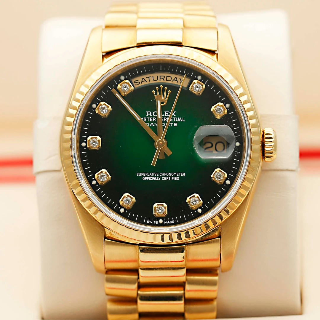 99新 Rolex/劳力士 星期日历型18238/后钻烟熏绿/36mm/单表